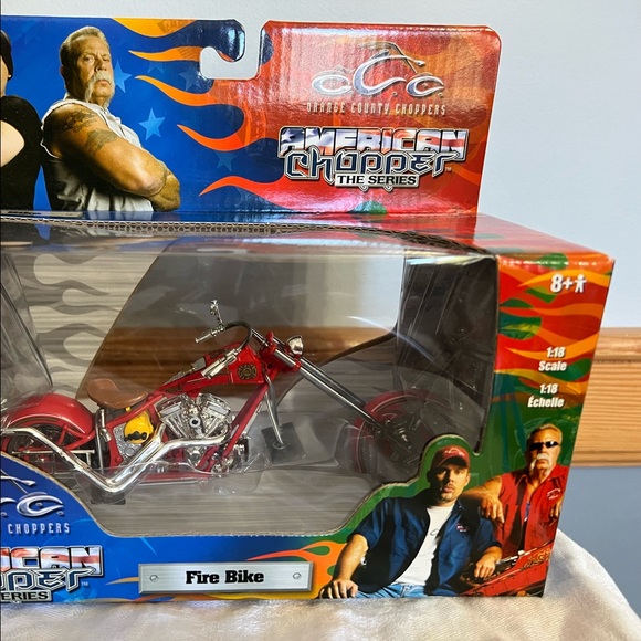 NWT | Fire Bike | American Chopper | Scale 1:18 - Picture 2 of 3